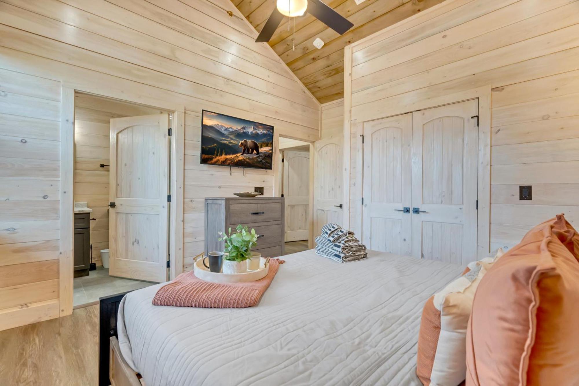 New Luxury Cabin With Indoor Pool, Hot Tub, & Theater Pigeon Forge Exterior foto