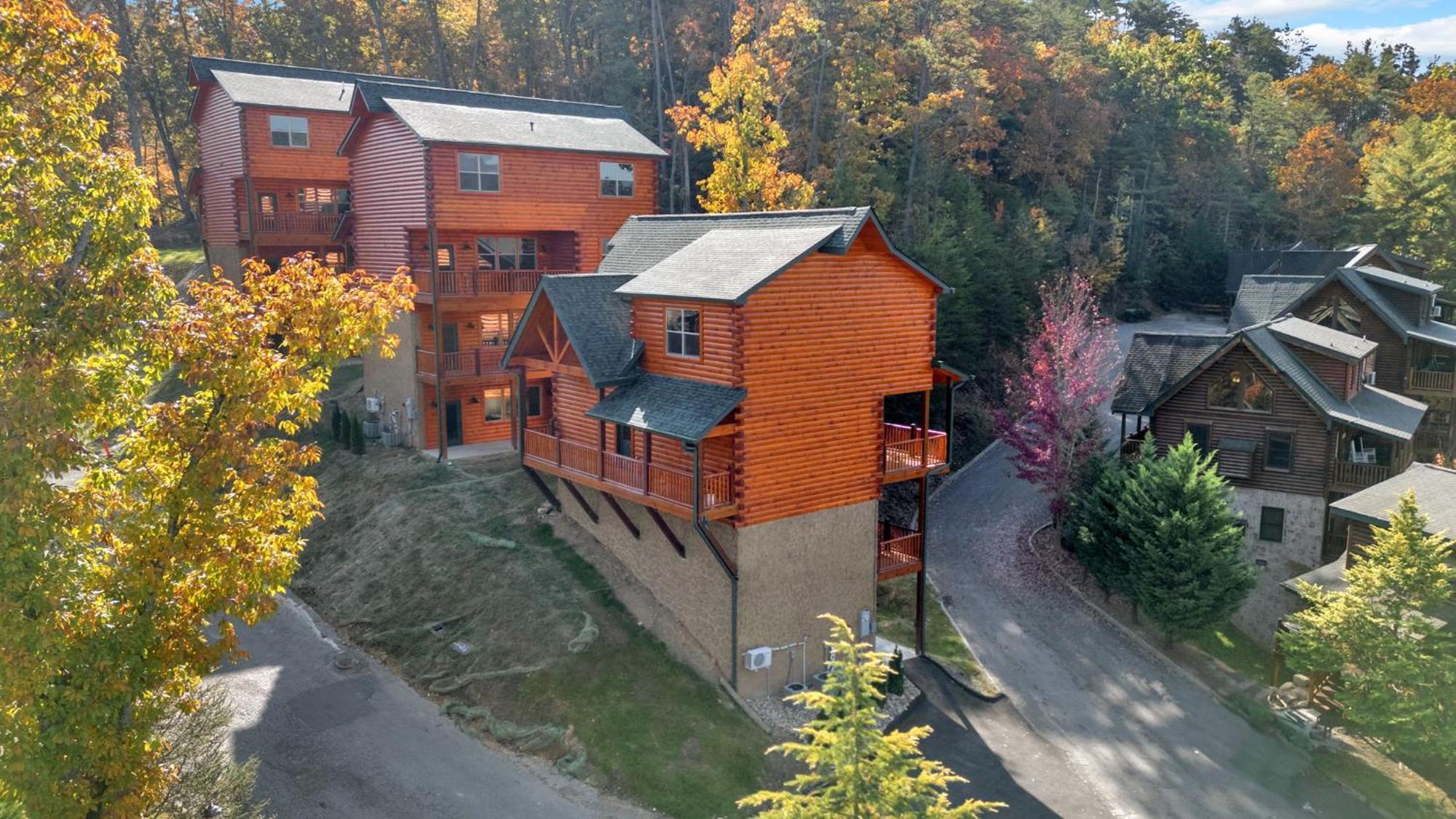 New Luxury Cabin With Indoor Pool, Hot Tub, & Theater Pigeon Forge Exterior foto